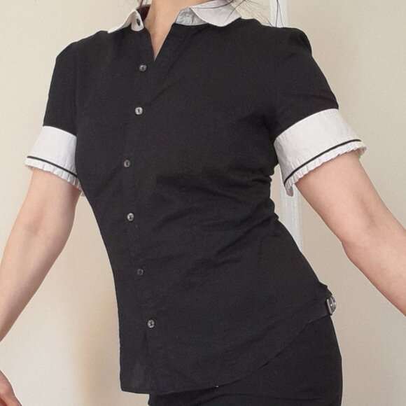 Lolita Gothic Black and white blouse with bustle back - Picture 4 of 6